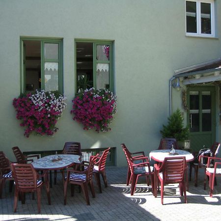 Weinstube Schwalbennest Hotel Карлщат Екстериор снимка