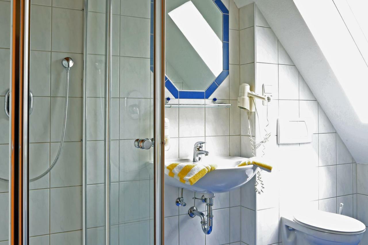 Weinstube Schwalbennest Hotel Карлщат Екстериор снимка