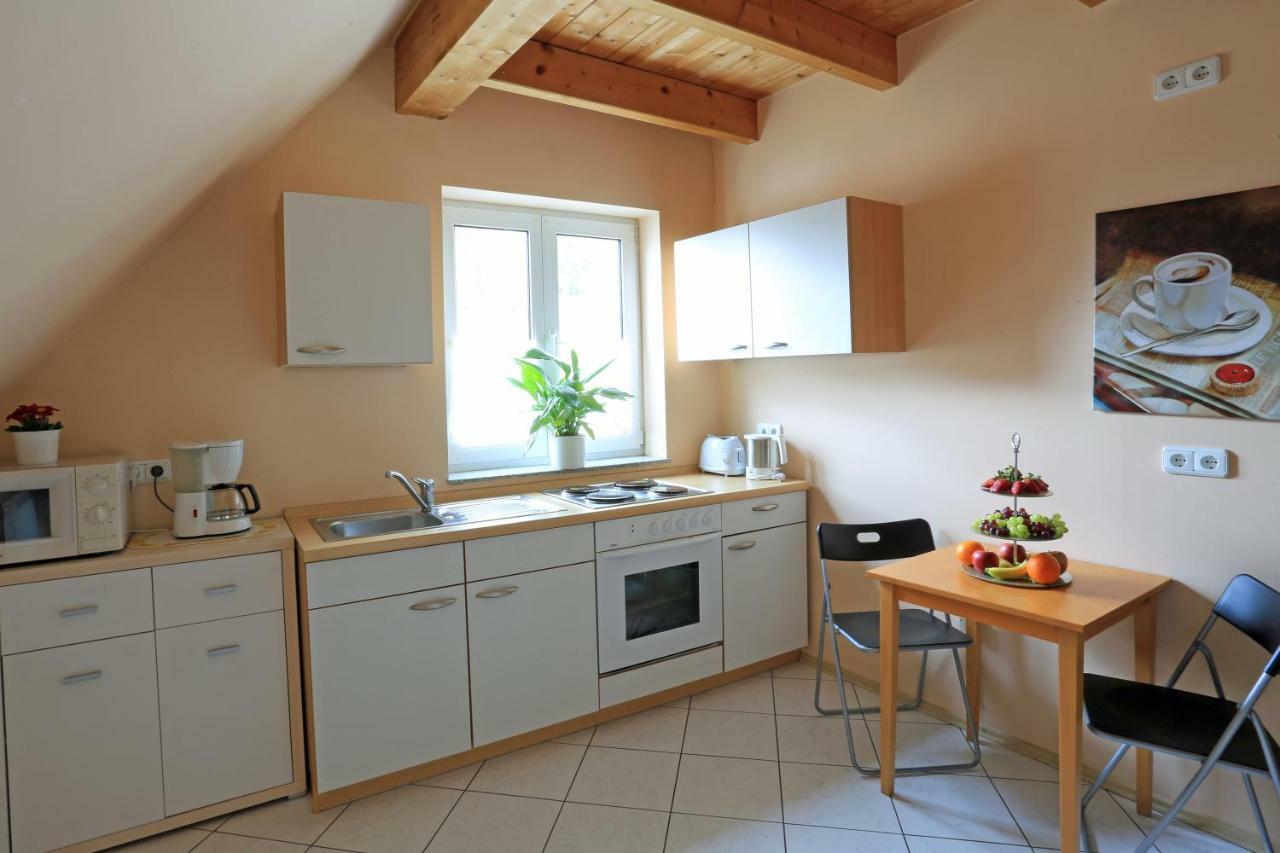 Weinstube Schwalbennest Hotel Карлщат Екстериор снимка