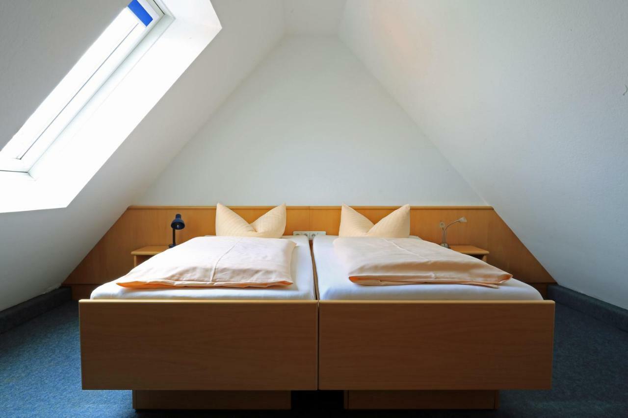 Weinstube Schwalbennest Hotel Карлщат Екстериор снимка